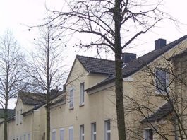 HÄUSSER-BAU