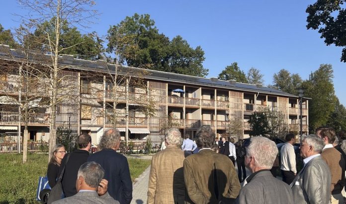 Screenshot 2024-09-30 at 15-38-59 Bundesstiftung Baukultur Anders bauen Paradigmenwechsel für das klimaverträgliche Bauen