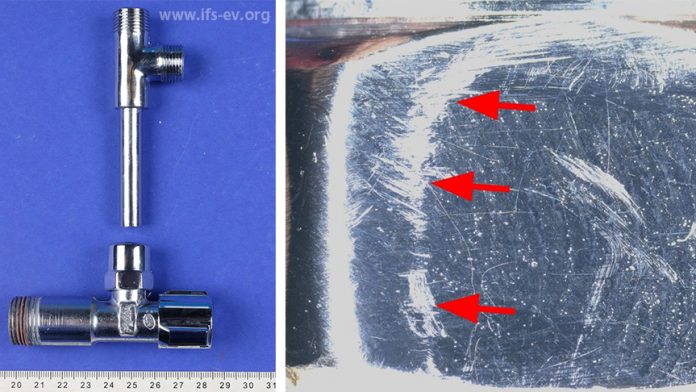Doppelwaschtisch mit Wasserhähnen - Am falschen Ende gespart