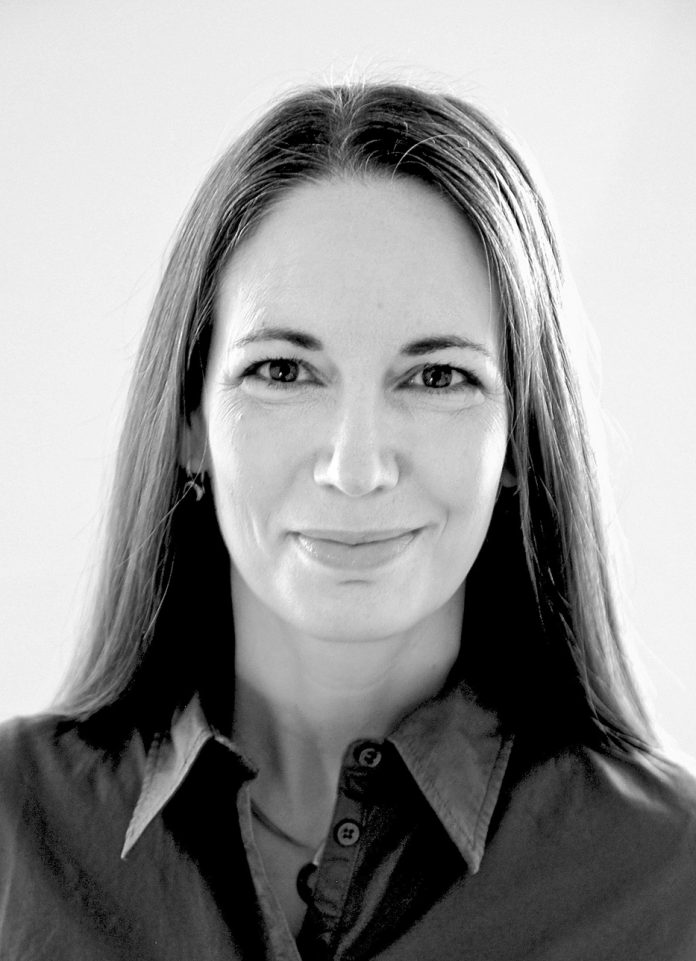 Doris Österreicher hat Architektur studiert und ist Professorin für Integrative Gebäudetechnik und Digitale Bautechnologie an der Universität Stuttgart.