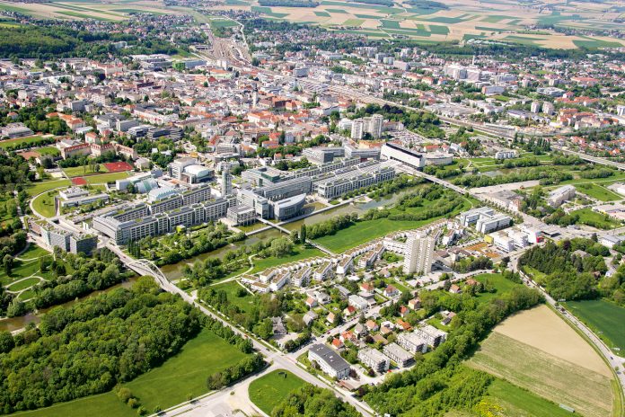 St. Pölten wächst und benötigt wie ganz Österreich dringend mehr Wohnungen – viele sehnen sich danach, dass „einfacher gebaut“ wird, um leistbaren Wohnraum rascher zur Verfügung stellen zu können.