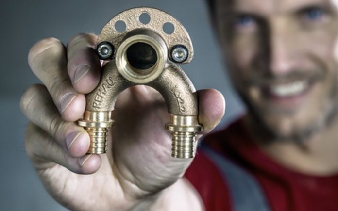 Armaturen, Absperrungen, Fittings und Wasserhähne bleifrei