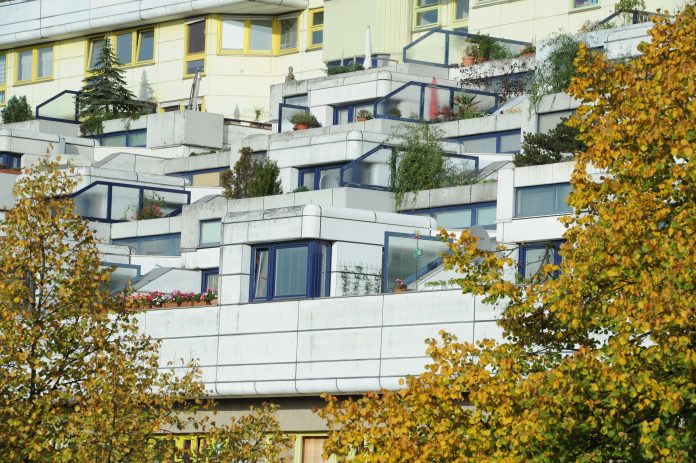 Die "Schlange" von Berlin - degewo modernisiert Architekturikone