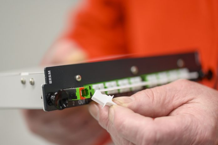 degewo startet flächendeckenden Glasfaserausbau bis in Wohnung