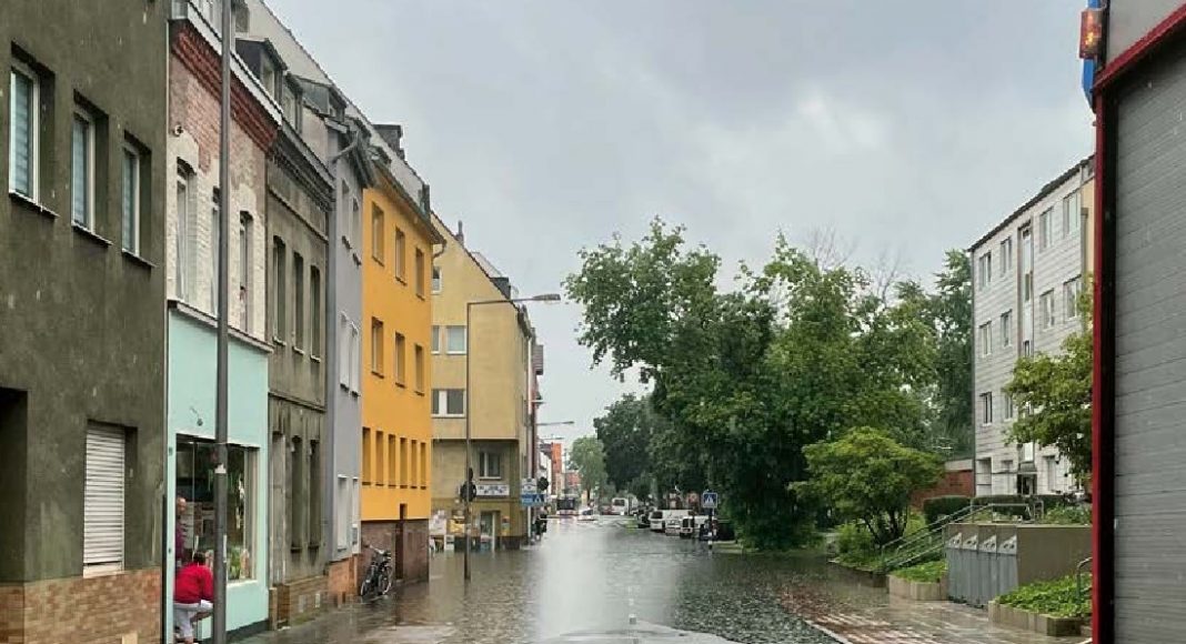 Wie Rückstausicherungen Gebäude effektiv vor Schäden bewahren