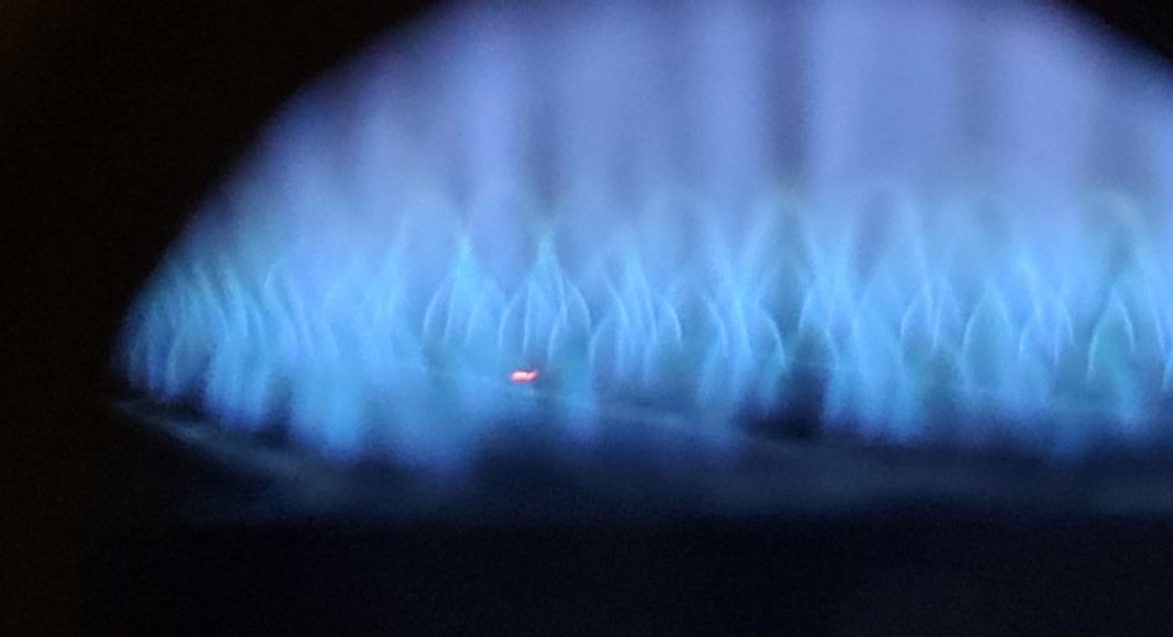 20230515_091610 gasflamme in der gasheizung foto wohnungswirtschaft energie. gerd warda